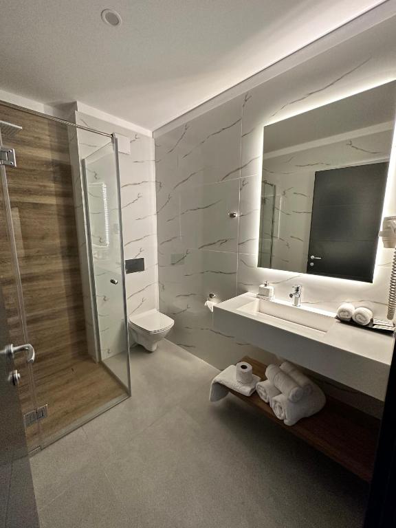 RIVER Hotel & SPA
